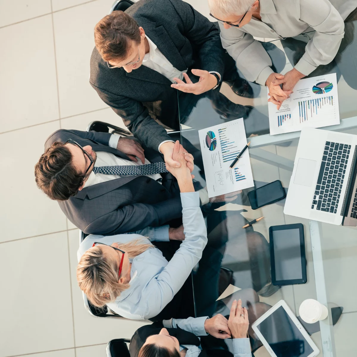 Czy można zamówić pokazy tańca Warszawa w niedzielę nie handlową?